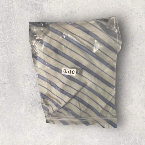 Lularoe Women's Randy Baseball Raglan Blue/White Striped Size Medium-NWT - Picture 4 of 5